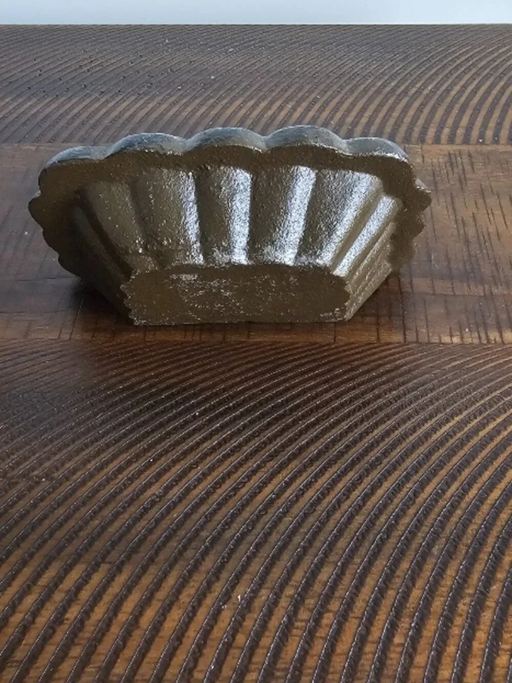 Vintage Cast Iron Wall Mount Soap Dish Farm Farmhouse Rustic Primitive